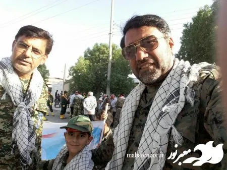 رزمندگان تخریب در رژه سالگرد دفاع مقدس 31 شهریور در قالب گروهان پیشکسوتان برازجان